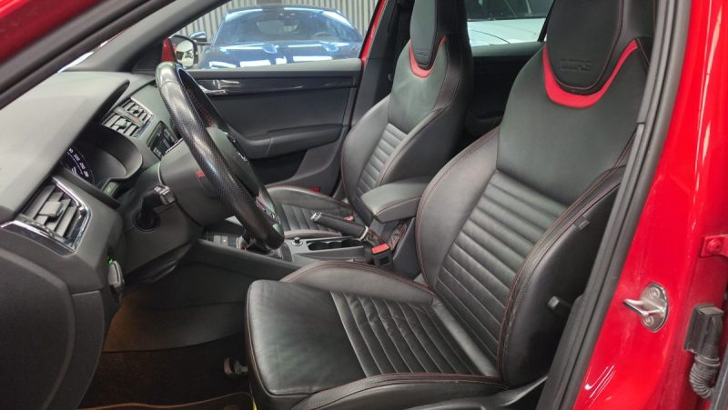 SKODA OCTAVIA COMBI 2.0 TSI 220 RS*CUIR*XENON*JA19P* 