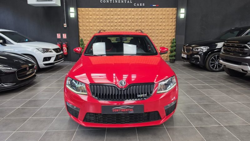 SKODA OCTAVIA COMBI 2.0 TSI 220 RS*CUIR*XENON*JA19P* 