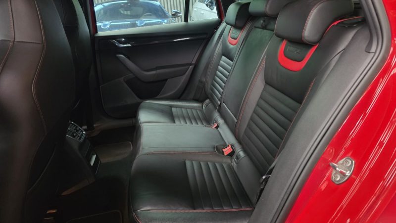 SKODA OCTAVIA COMBI 2.0 TSI 220 RS*CUIR*XENON*JA19P* 