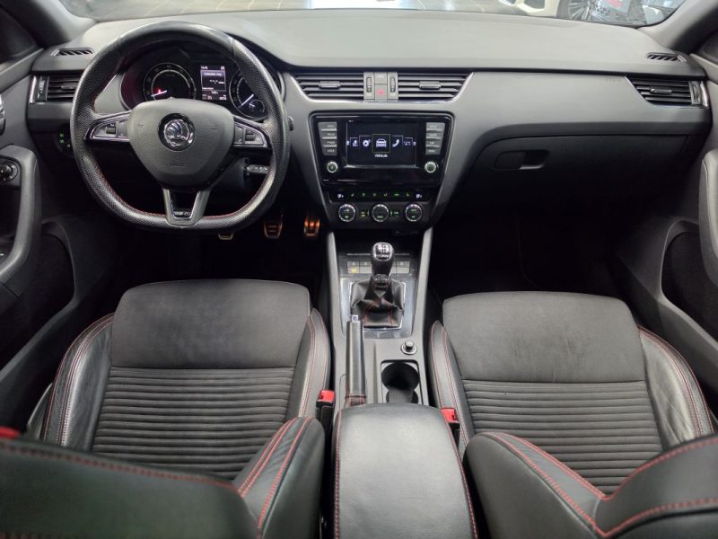 SKODA OCTAVIA COMBI RS 2.0 TSI 220*CUIR*XENON*RADAR*BVM6