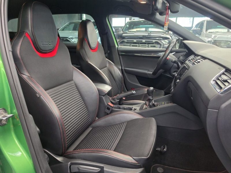 SKODA OCTAVIA COMBI RS 2.0 TSI 220*CUIR*XENON*RADAR*BVM6