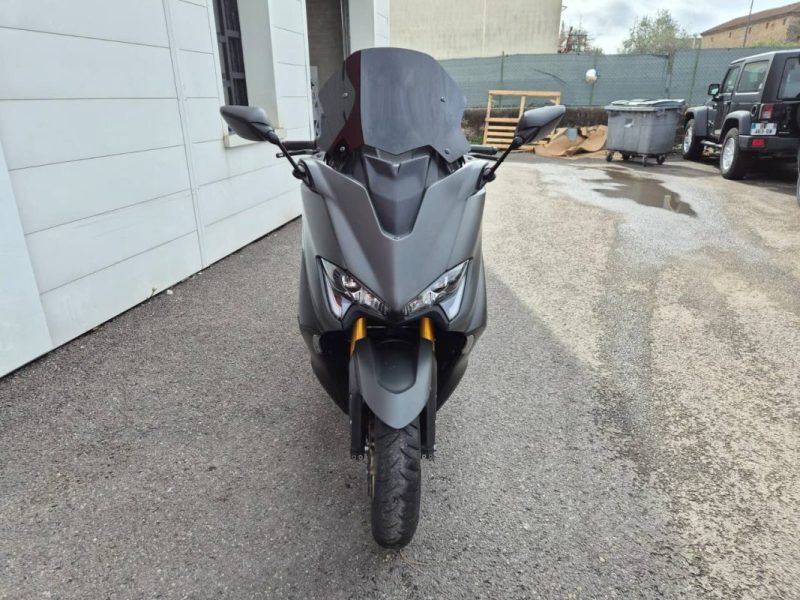 YAMAHA XP560D  2020