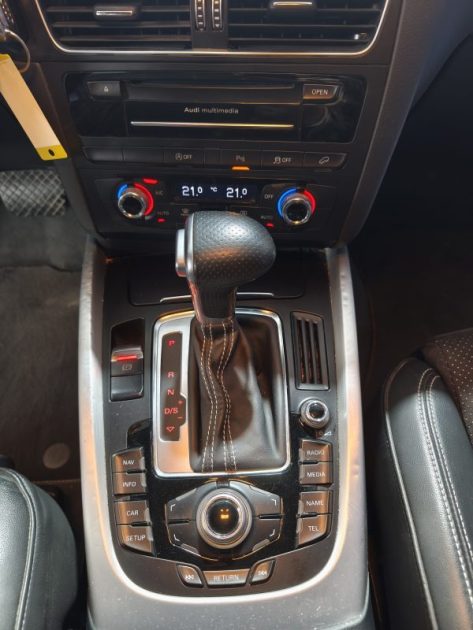 AUDI Q5 2.0 TDI 190Cv S-LINE QUATTRO S-TRONIC 7 entretien complet Audi