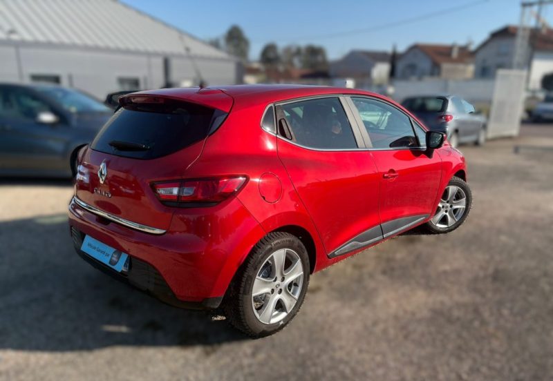 RENAULT  CLIO IV 1.2 TCE 120 EDC  INTENS 2015
