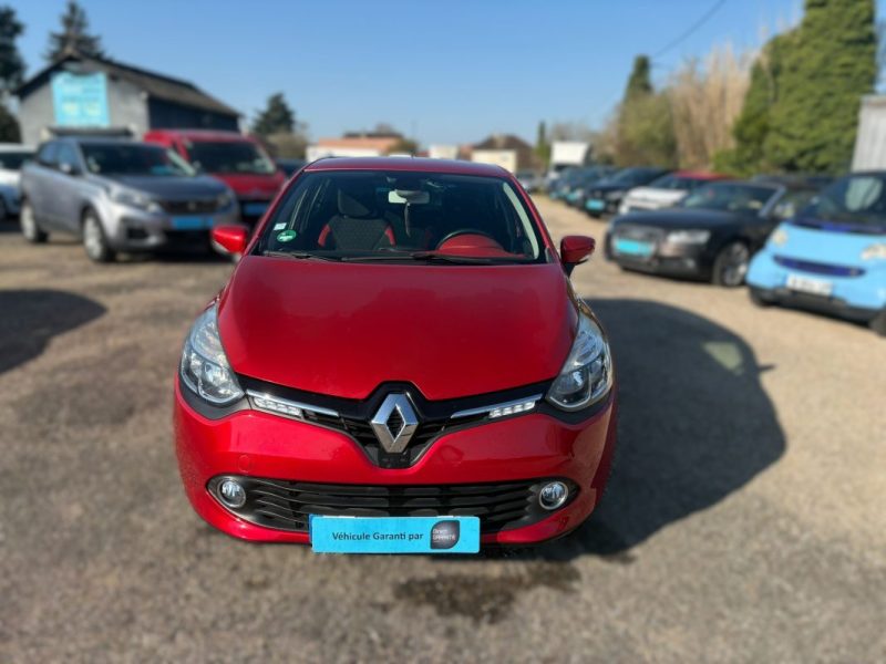 RENAULT  CLIO IV 1.2 TCE 120 EDC  INTENS 2015