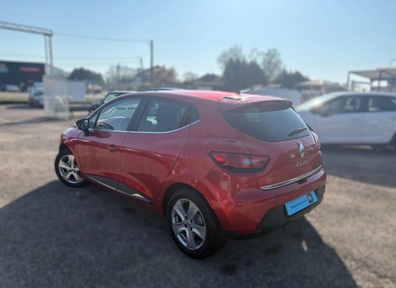 RENAULT  CLIO IV 1.2 TCE 120 EDC  INTENS 2015