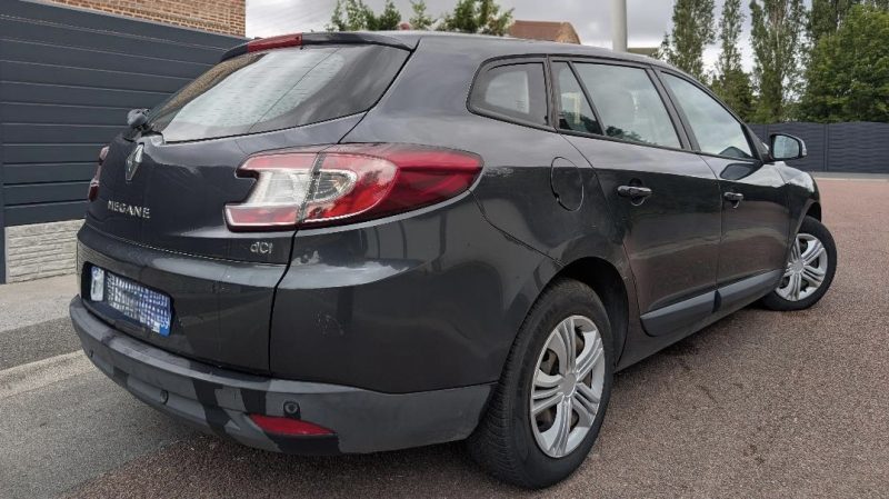 DESTOCKAGE EXCEPTIONNEL RENAULT MEGANE 1.5 DCI 2010