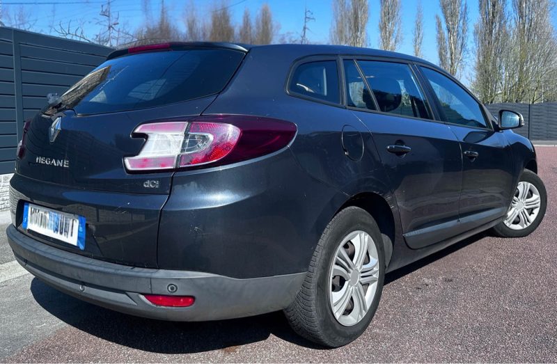 DESTOCKAGE EXCEPTIONNEL RENAULT MEGANE 1.5 DCI 2010