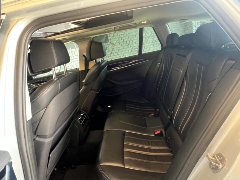 B.M.W. SERIE 5 530D PACK M 265CH 