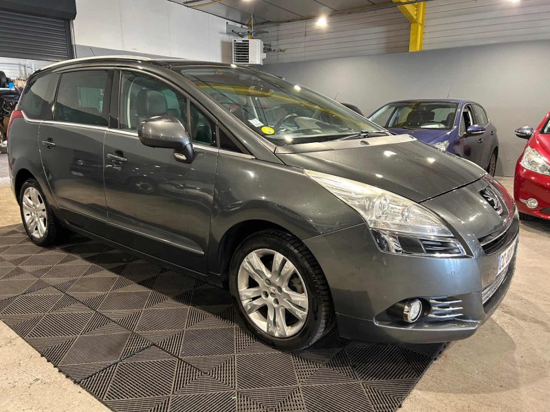 PEUGEOT 5008 2.0 HDI 163CH 