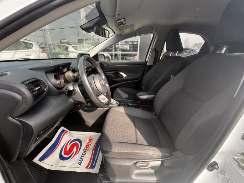 TOYOTA Yaris IV 116H Design 03/2021