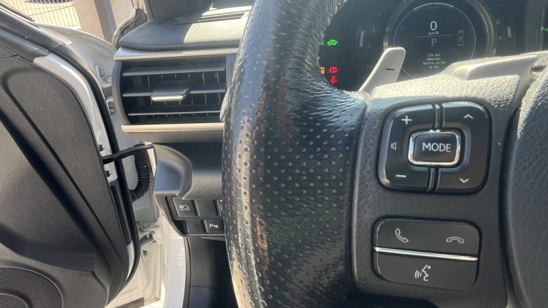 LEXUS IS 300H F SPORT TOIT OUVRANT 