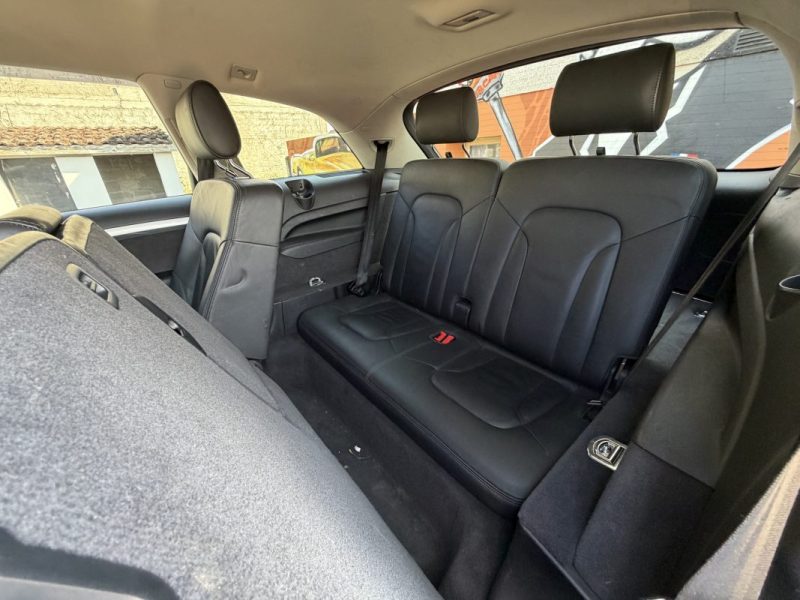 AUDI Q7 V6 3.0 TDI 240 AMBIENTE 7P 2010