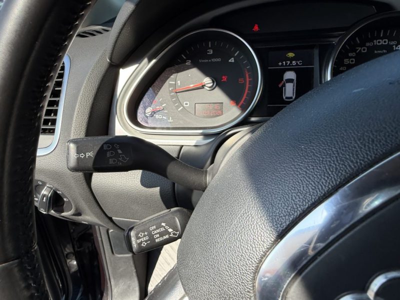 AUDI Q7 V6 3.0 TDI 240 AMBIENTE 7P 2010