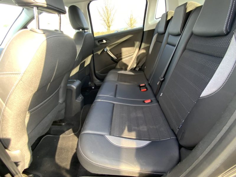 PEUGEOT 2008 1.6 BLUEHDI 100 CV ALLURE * GARANTIE 1 AN ET +