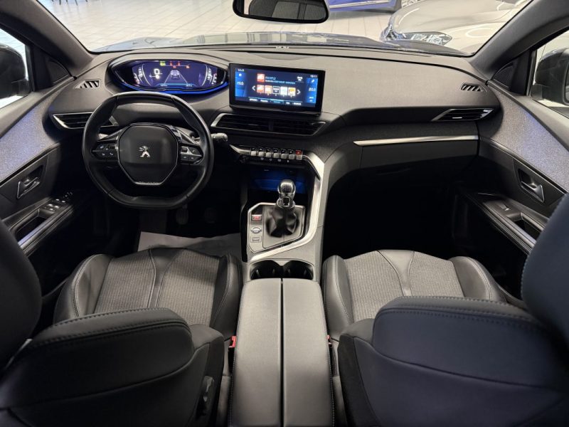 PEUGEOT 3008 1.2 130 ch S&S Allure Pack 43800kms - CARPLAY - CAMERA