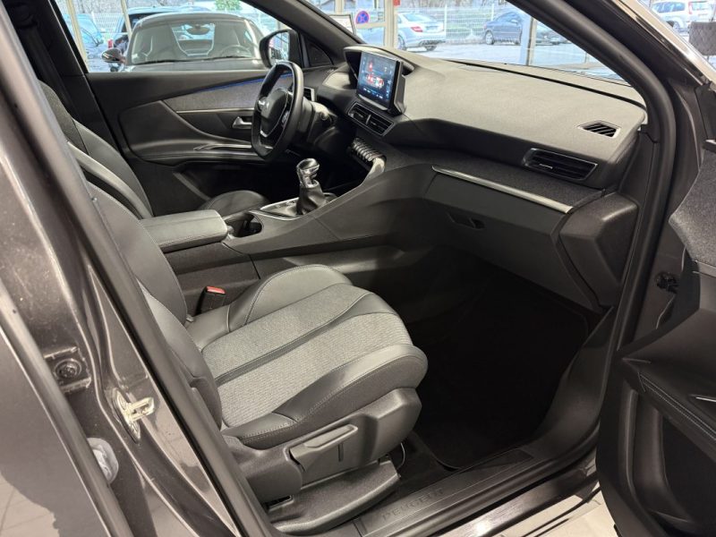 PEUGEOT 3008 1.2 130 ch S&S Allure Pack 43800kms - CARPLAY - CAMERA