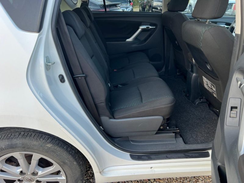 TOYOTA VERSO 126 D-4D Skyview
