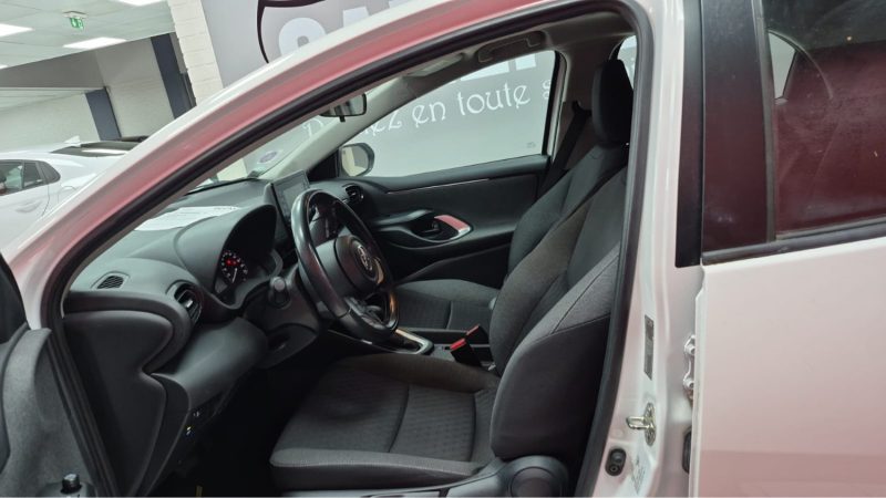 TOYOTA YARIS 4 BERLINE 116cv DYNAMIC BUSINESS/1 ERE MAIN/TVA RECUPERABLE