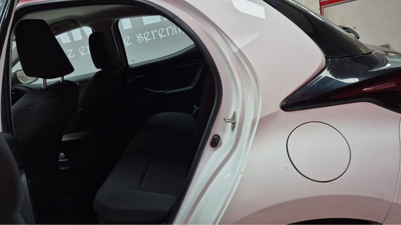 TOYOTA YARIS 4 BERLINE 116cv DYNAMIC BUSINESS/1 ERE MAIN/TVA RECUPERABLE