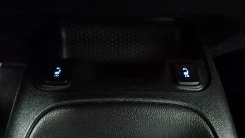 TOYOYA COROLLA TOURING SPORTS 122cv DYNAMIC BUSINESS/1 ERE MAIN/TVA RECUPERABLE