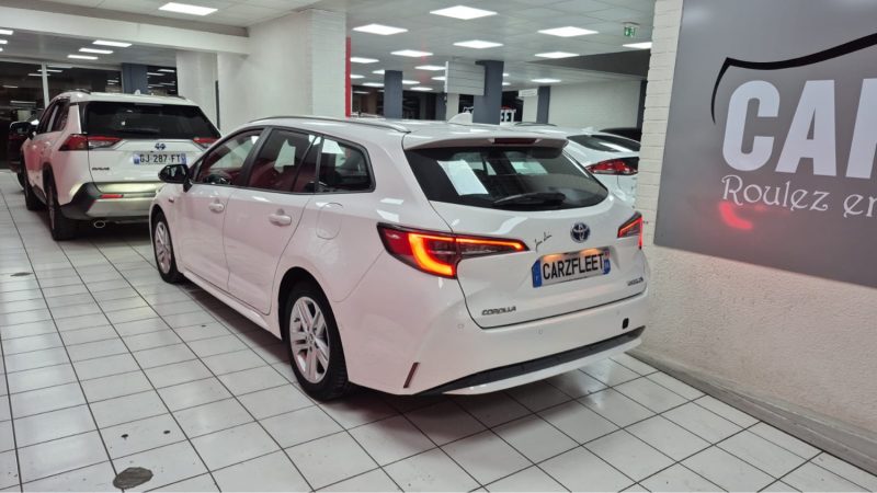 TOYOYA COROLLA TOURING SPORTS 122cv DYNAMIC BUSINESS/1 ERE MAIN/TVA RECUPERABLE