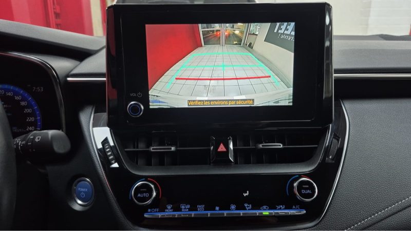 TOYOYA COROLLA TOURING SPORTS 122cv DYNAMIC BUSINESS/1 ERE MAIN/TVA RECUPERABLE