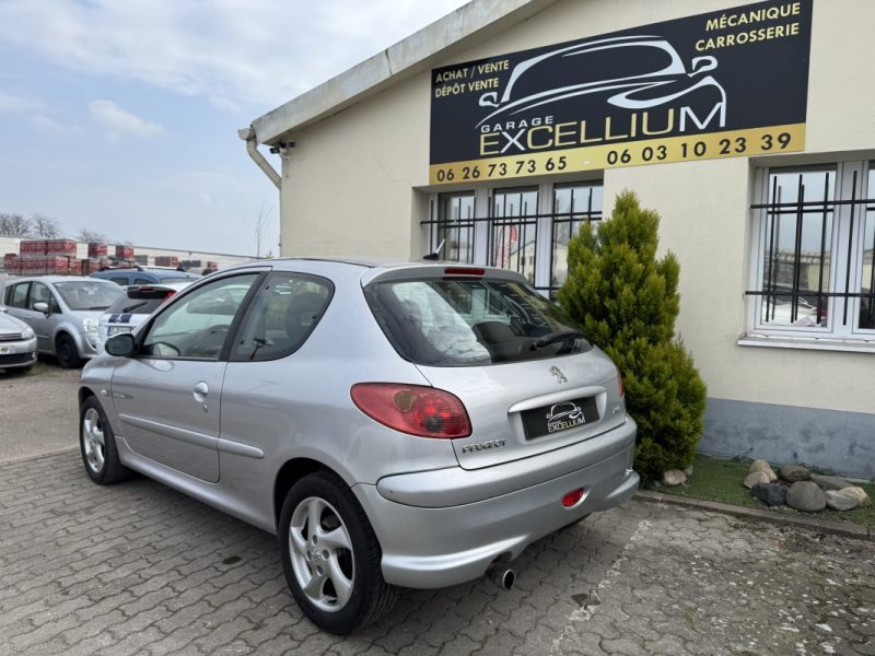 PEUGEOT 206 Quiksilver 1.4 16v 90 ch GARANTIE 12 MOIS 