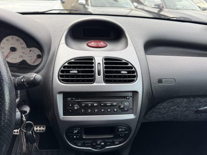 PEUGEOT 206 Quiksilver 1.4 16v 90 ch GARANTIE 12 MOIS 