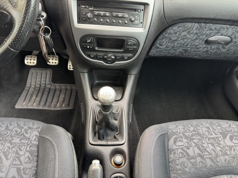 PEUGEOT 206 Quiksilver 1.4 16v 90 ch GARANTIE 12 MOIS 