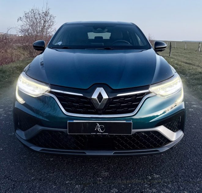 RENAULT ARKANA 1.6 E-Tech full hybrid 145ch RS LINE / SIÈGES ÉLECTRIQUES CHAUFFANTS / FEUX LED / CAM