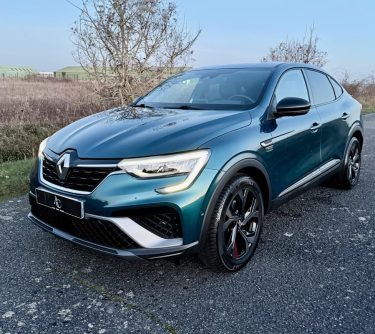 RENAULT ARKANA 1.6 E-Tech full hybrid 145ch RS LINE / SIÈGES ÉLECTRIQUES CHAUFFANTS / FEUX LED / CAM