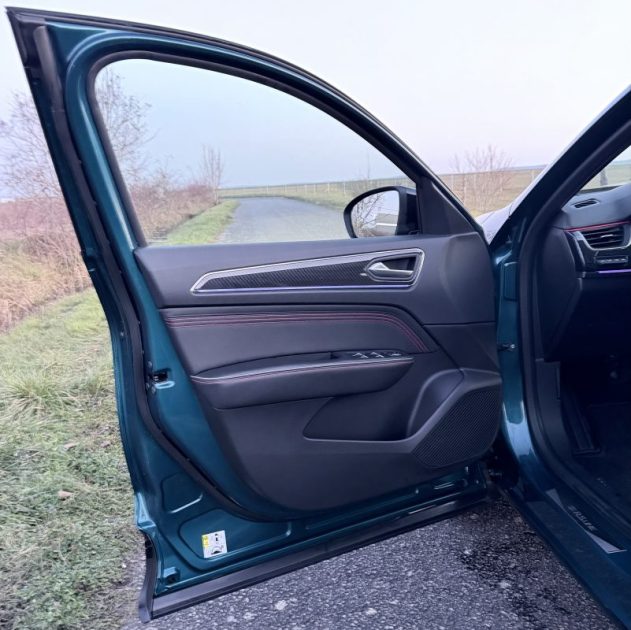 RENAULT ARKANA 1.6 E-Tech full hybrid 145ch RS LINE / SIÈGES ÉLECTRIQUES CHAUFFANTS / FEUX LED / CAM