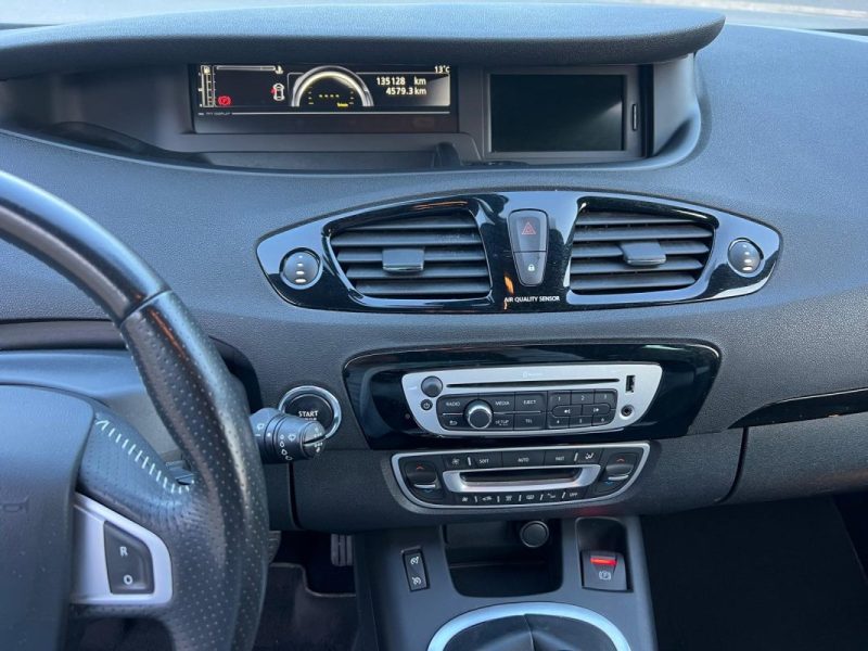 RENAULT SCENIC 1.6 dCi 130 ch Energy BOSE eco²