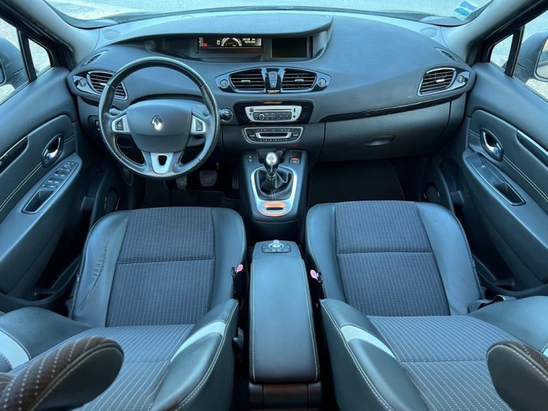 RENAULT SCENIC 1.6 dCi 130 ch Energy BOSE eco²