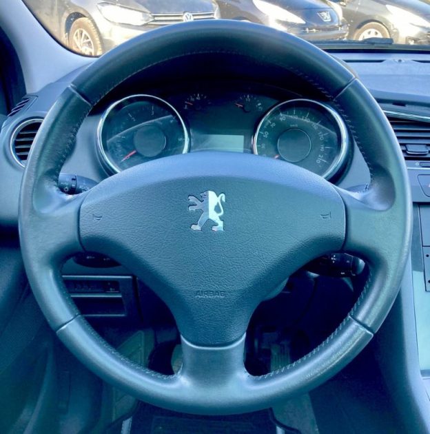 PEUGEOT 5008 1.6L HDi 110cv PREMIUM 7 Places / Révisée&Garantie 