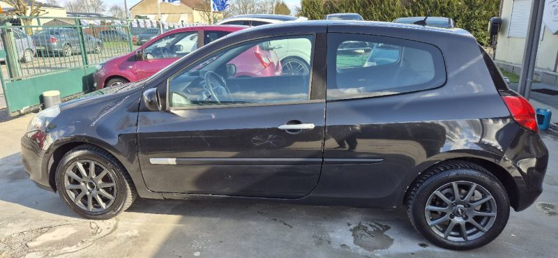 RENAULT CLIO 1.5 DCI 85CH TOMTOM 2010