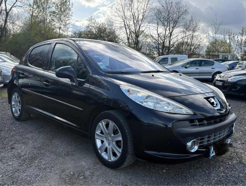 PEUGEOT 207 1.6E 16V 120 EXECUTIVE garantie 12 mois
