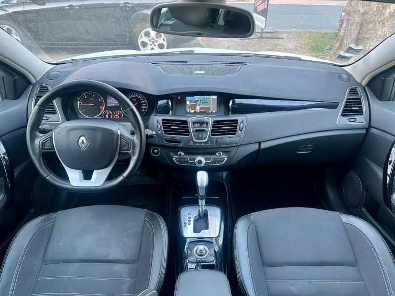 RENAULT LAGUNA 2.0 DCI 175 BOSE EDITION BA 