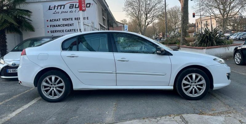 RENAULT LAGUNA 2.0 DCI 175 BOSE EDITION BA 