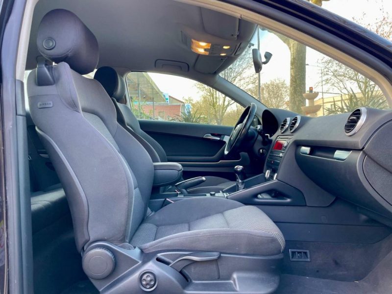 AUDI A3 2.0 TDI 140 AMBITION 