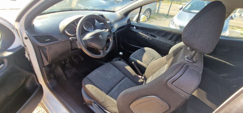 PEUGEOT 207 1.4 HDI 70 URBAN 2007