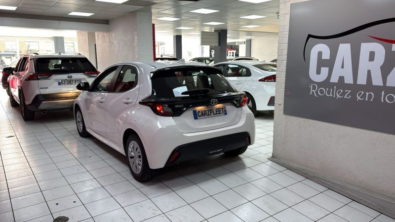 TOYOTA YARIS 4 BERLINE 116cv DYNAMIC BUSINESS/1 ERE MAIN/TVA RECUPERABLE