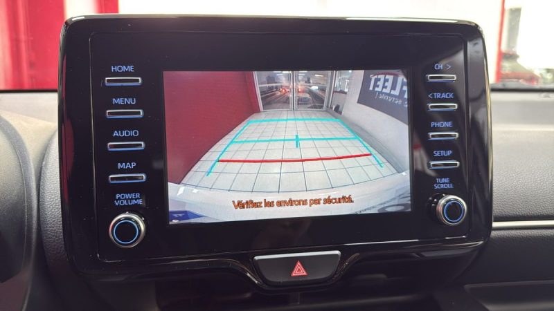 TOYOTA YARIS 4 BERLINE 116cv DYNAMIC BUSINESS/1 ERE MAIN/TVA RECUPERABLE