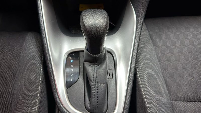 TOYOTA YARIS 4 BERLINE 116cv DYNAMIC BUSINESS/1 ERE MAIN/TVA RECUPERABLE