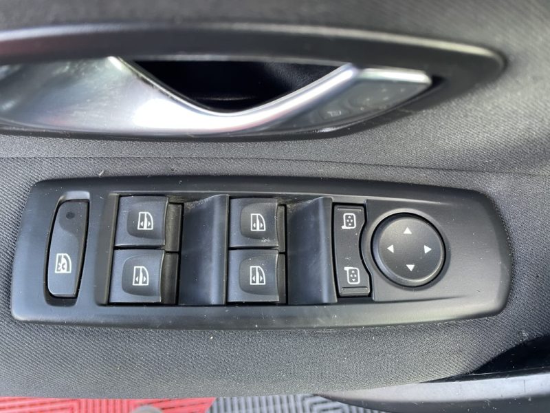 RENAULT MEGANE ESTATE 1.5 DCI 110CV   GARANTIE 3/12 MOIS 2011