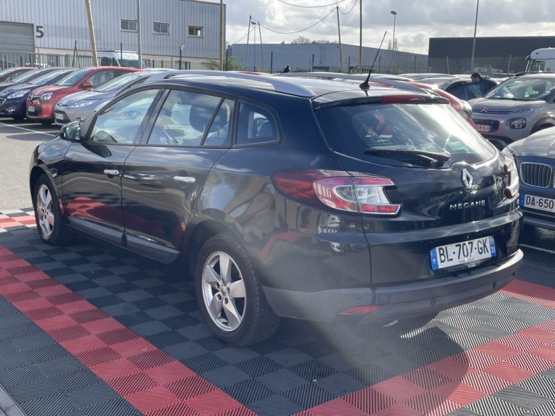 RENAULT MEGANE ESTATE 1.5 DCI 110CV   GARANTIE 3/12 MOIS 2011