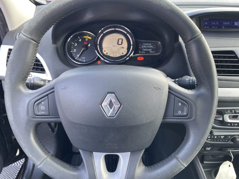 RENAULT MEGANE ESTATE 1.5 DCI 110CV   GARANTIE 3/12 MOIS 2011