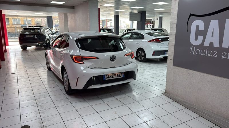 TOYOTA COROLLA BERLINE HYBRIDE 122cv DYNAMIC BUSINESS/1 ERE MAIN/TVA RECUPERABLE