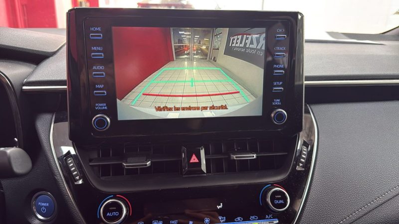 TOYOTA COROLLA BERLINE HYBRIDE 122cv DYNAMIC BUSINESS/1 ERE MAIN/TVA RECUPERABLE